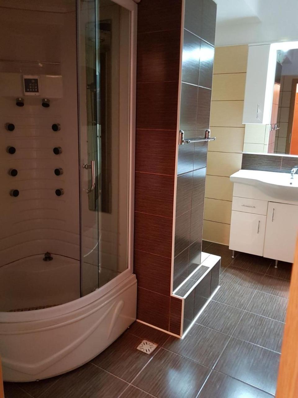 Hotel Floare De Colt Teius Екстер'єр фото
